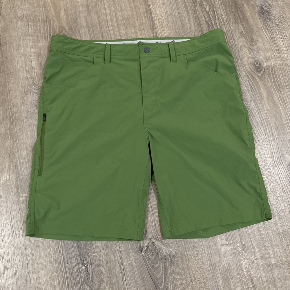 Stio Shorts Mens 38 Green 10 Inch Hiking Walking Lightweight Zip Pockets Outdoor